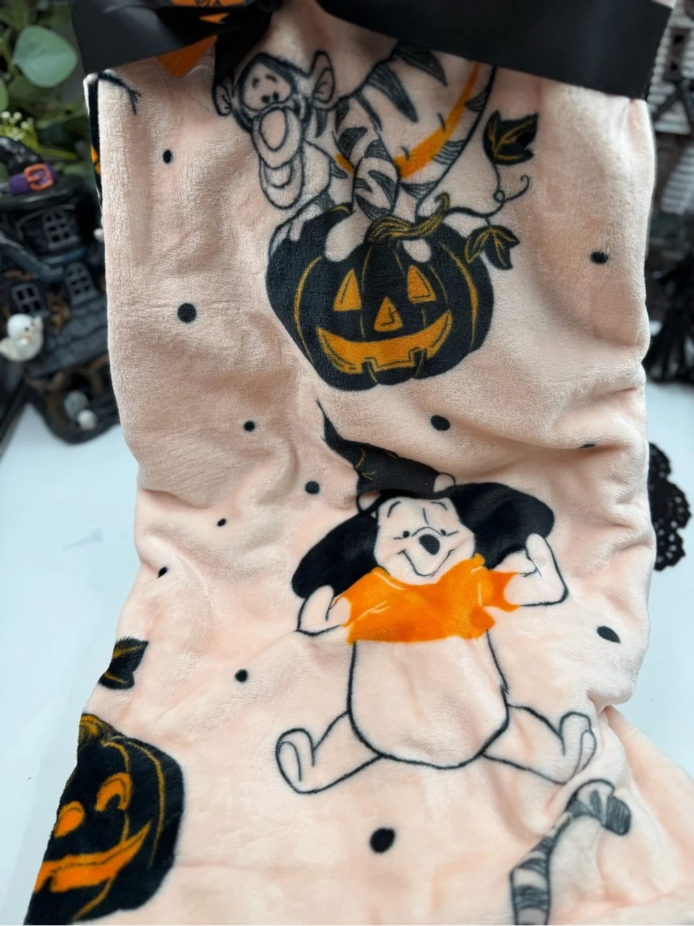 disney winnie the pooh halloween throw blanket 50x70 pumpkin nwt